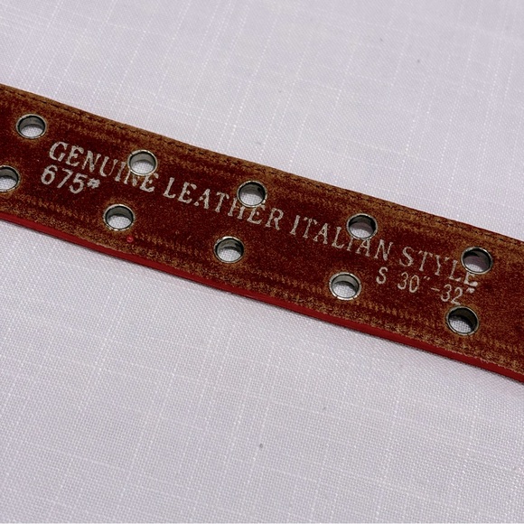 Vintage Leather double grommet belt unisex size Small - Picture 2 of 6